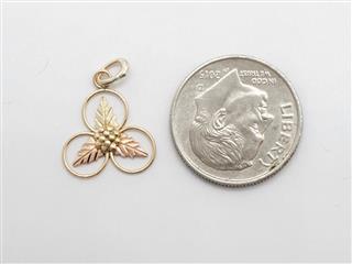 10K Solid Tri-color Black Hills Gold 3 Leaf Pendant